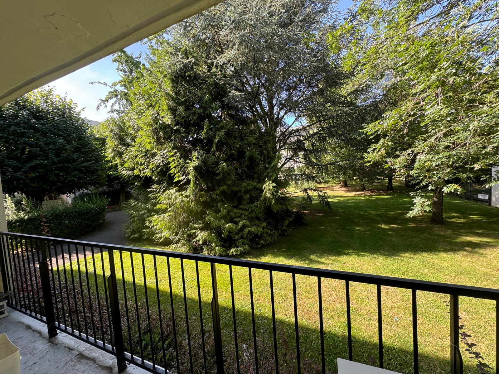 Chambre Boulevard des Coquibus à Évry