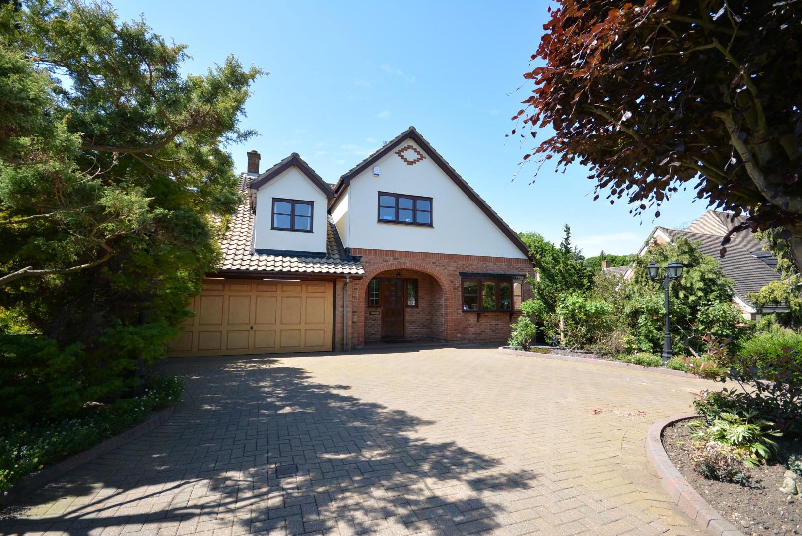 House Mendoza Close in London