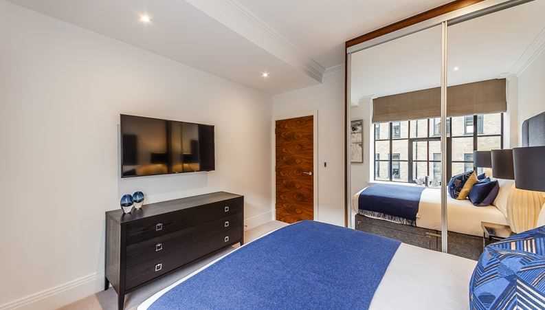 Flat Rainville Road in Greater London