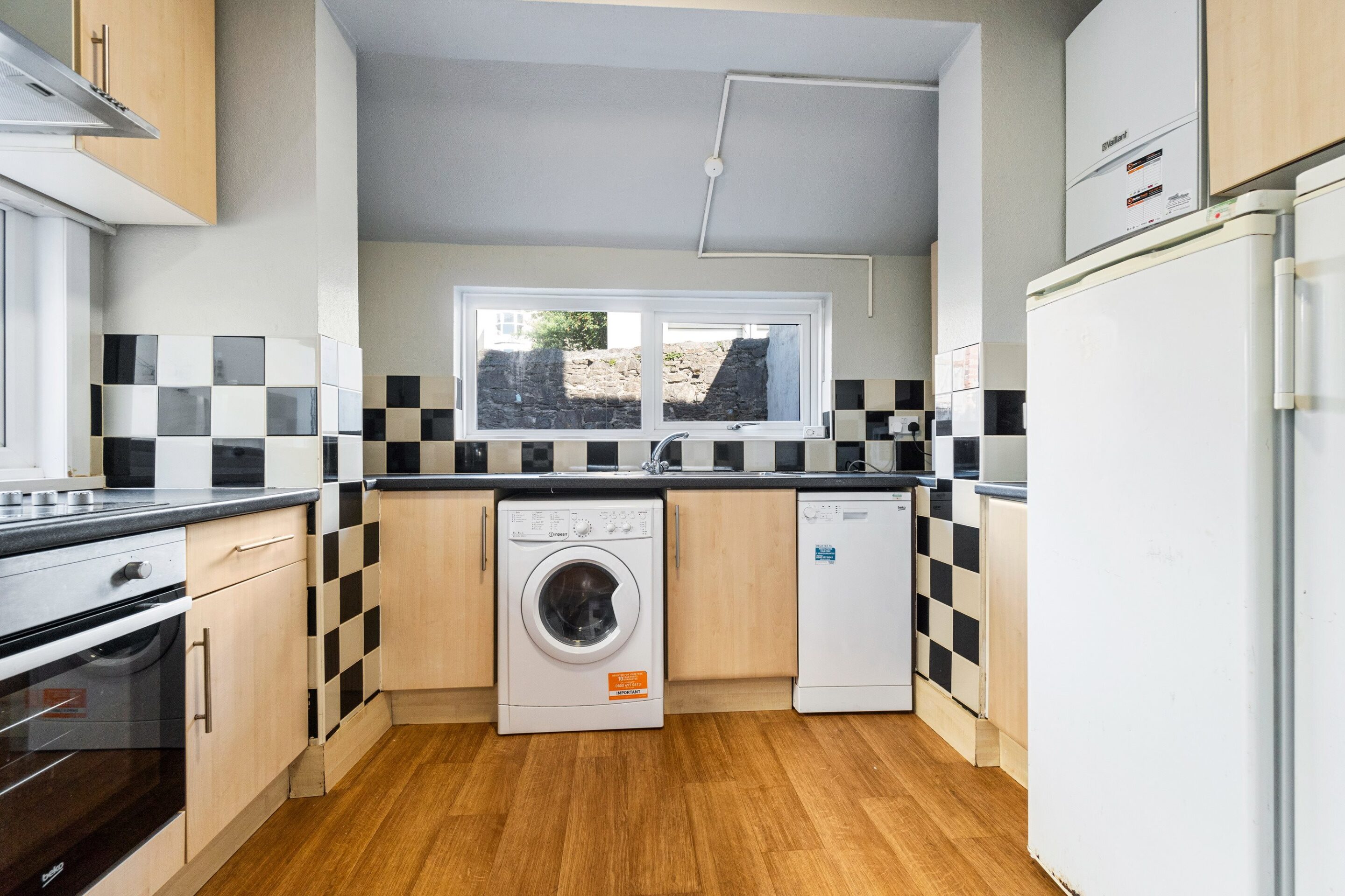 Room Derry Avenue in Plymouth