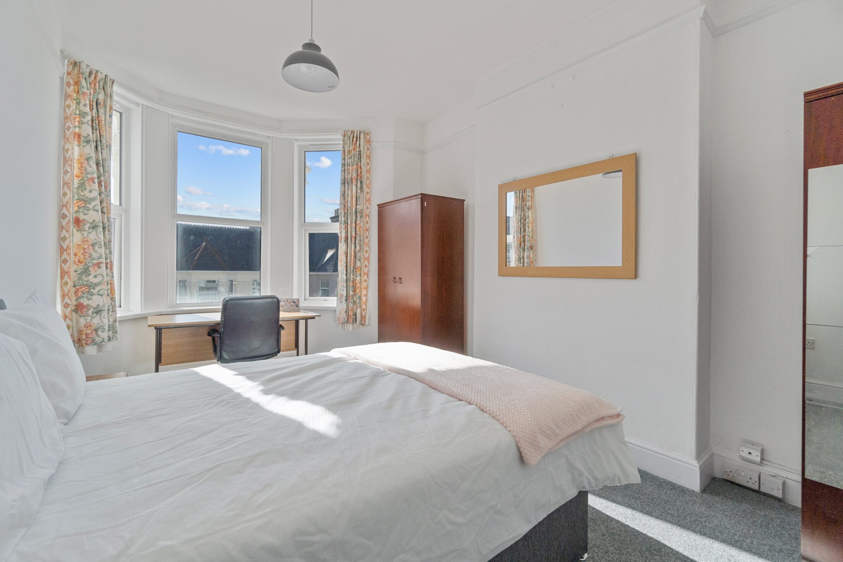 Room Derry Avenue in Plymouth