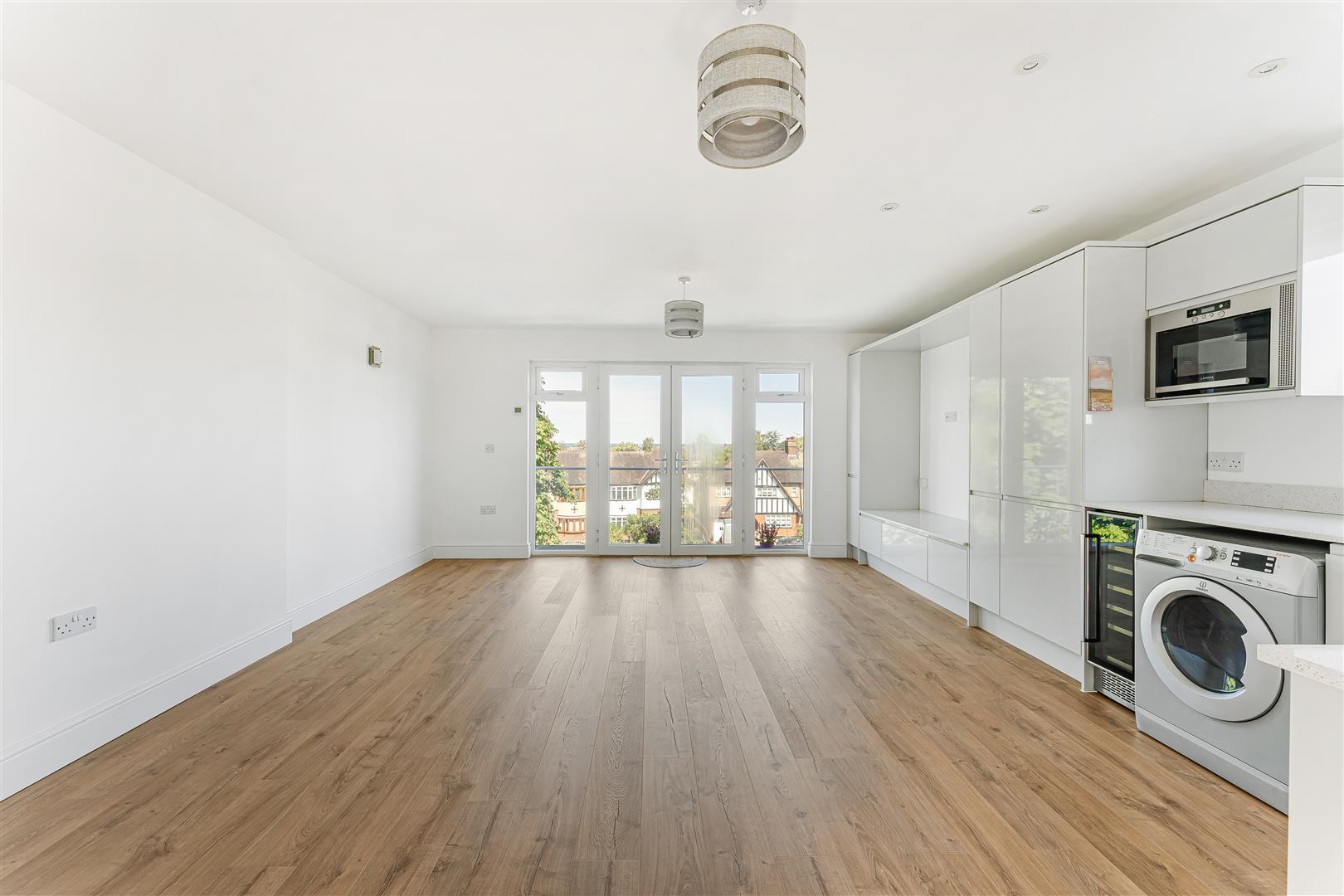 Flat The Ridgeway in Greater London