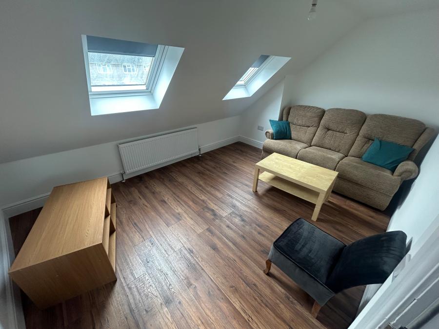 Room Derwent Road in East Staffordshire