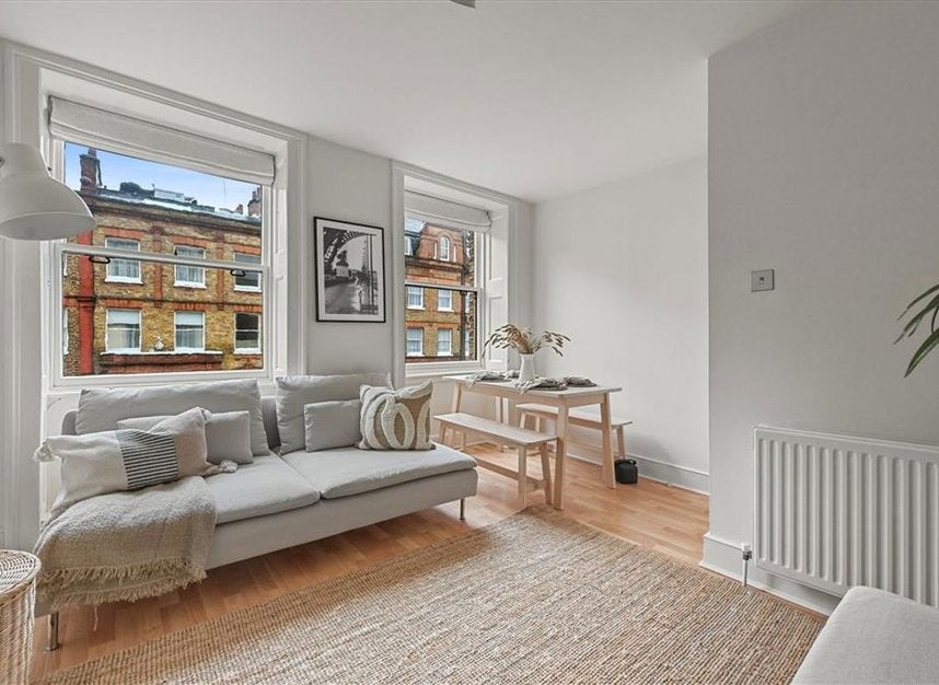 Flat Nottingham Place in City of Westminster