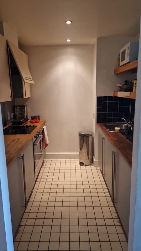 Room Adler Street in Greater London