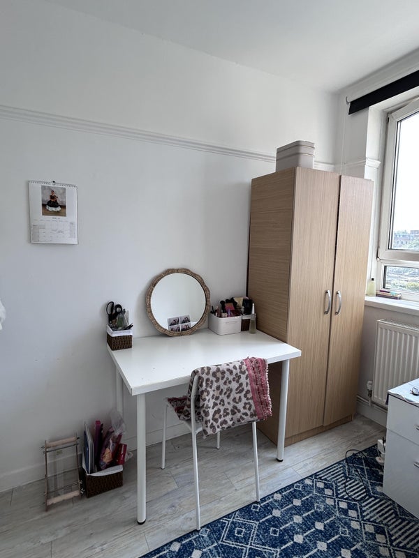 Room Headlam Street in Greater London