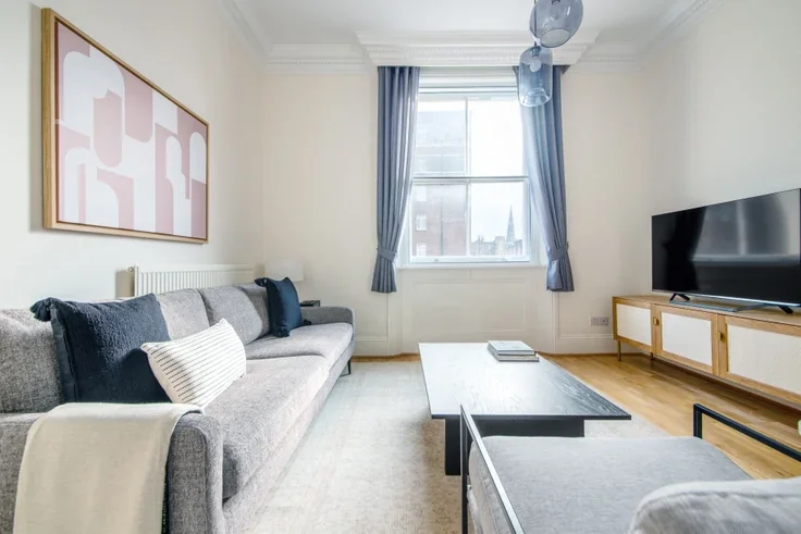 Flat Glendower Place in Greater London