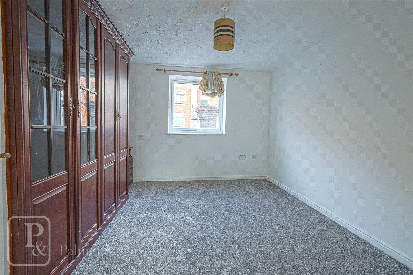 Flat Meachen Road in Colchester