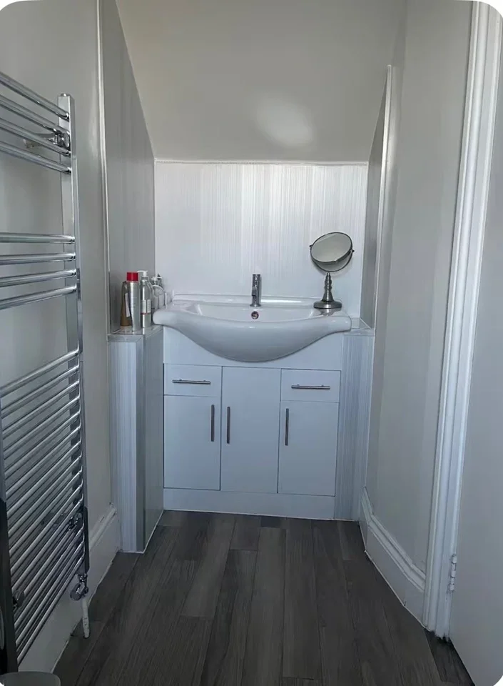 Room Edgware Road in City of Westminster