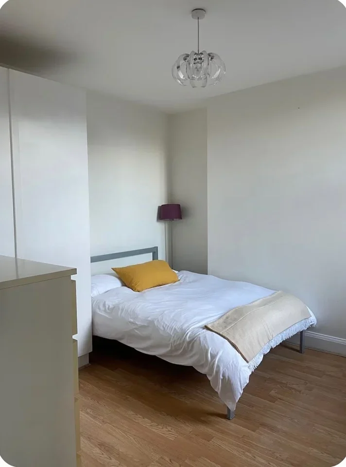 Room Edgware Road in City of Westminster