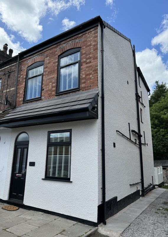 Flat Moorside Road in Salford