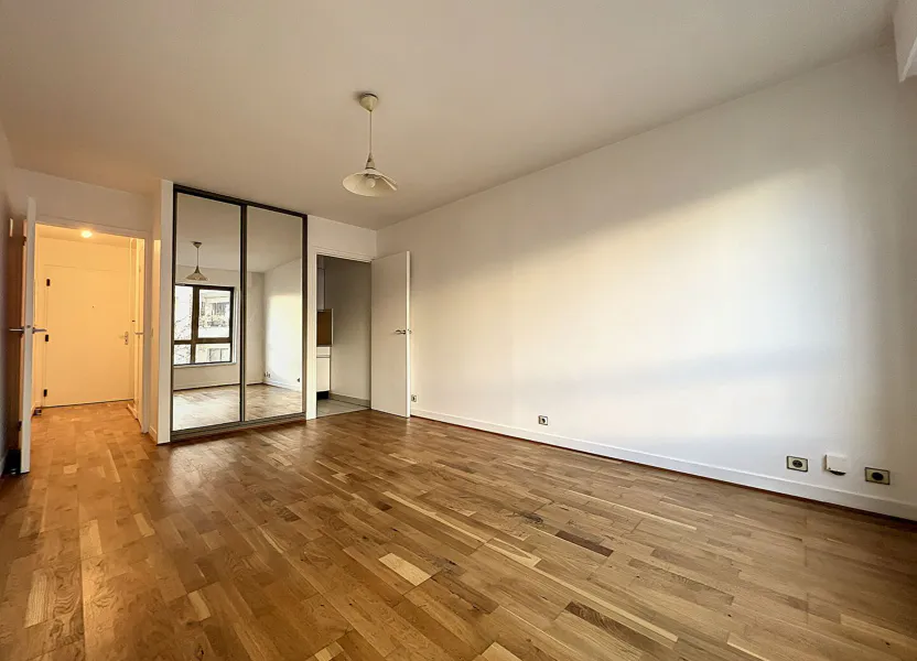 Flat Avenue Naast in Joinville-le-Pont