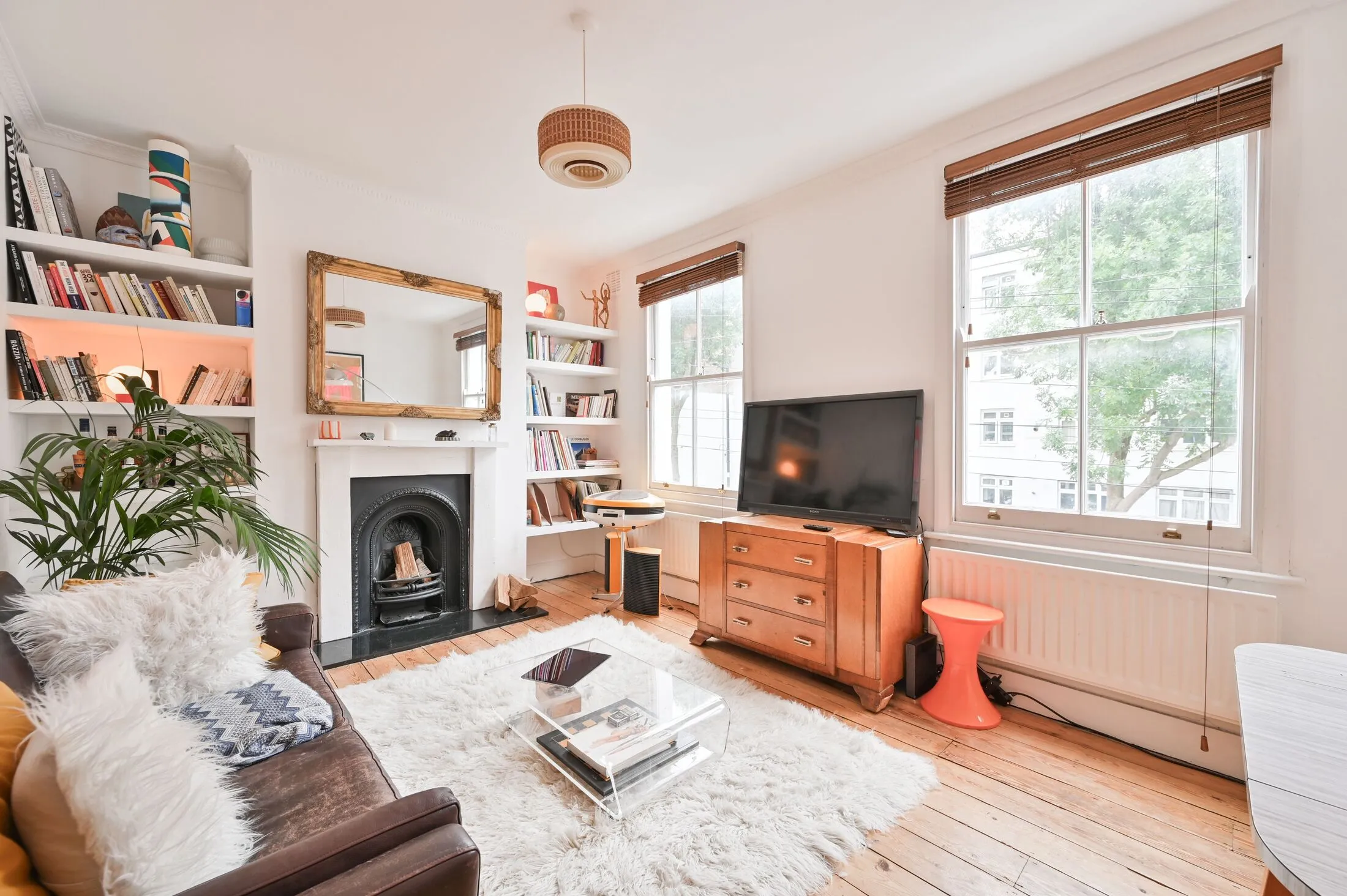 Flat Lynton Road in Greater London