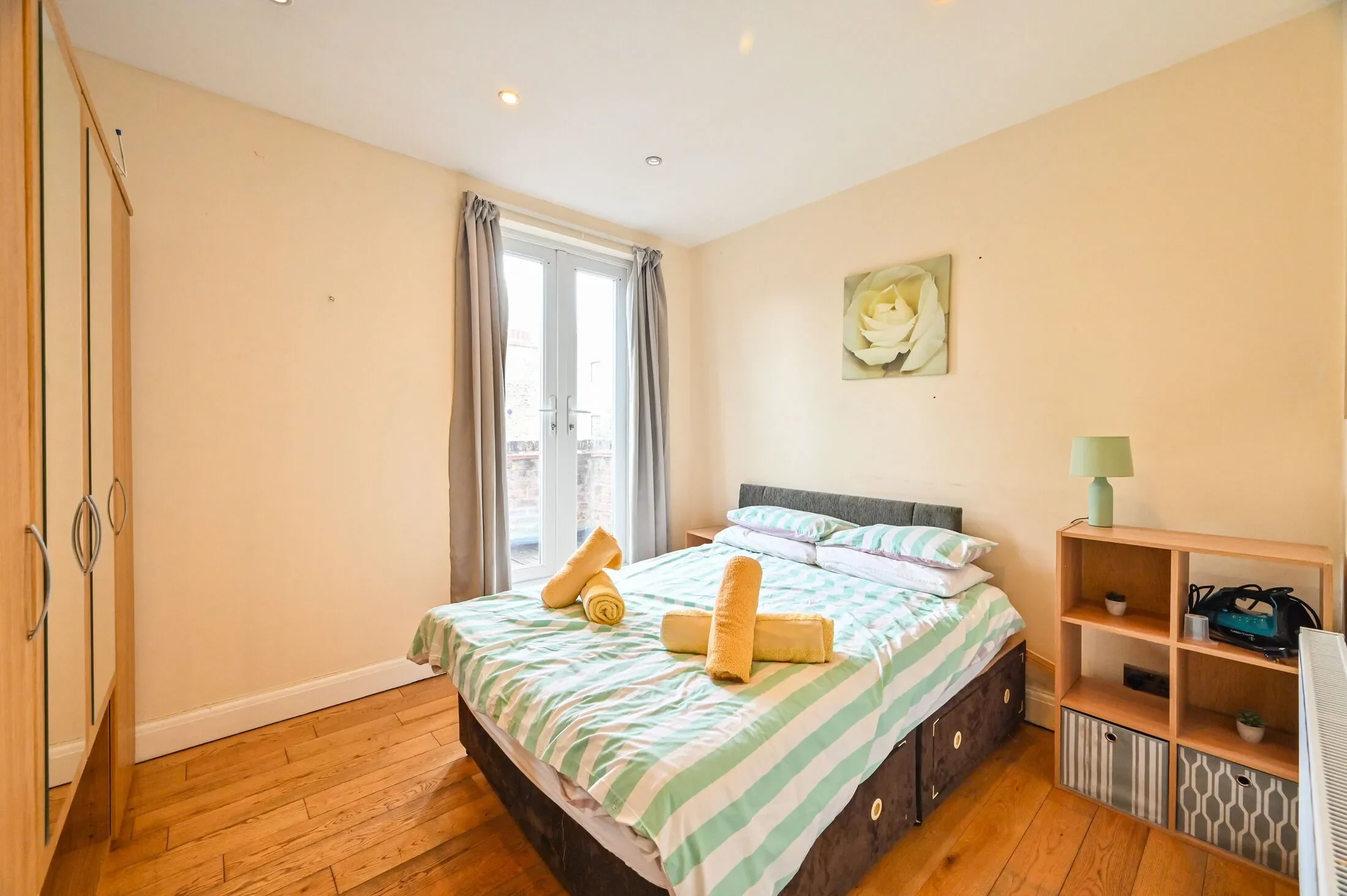 Flat Westbourne Road in Greater London