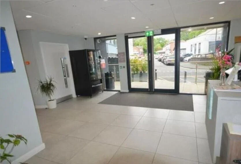 Flat Warren Road in Cheadle Hulme