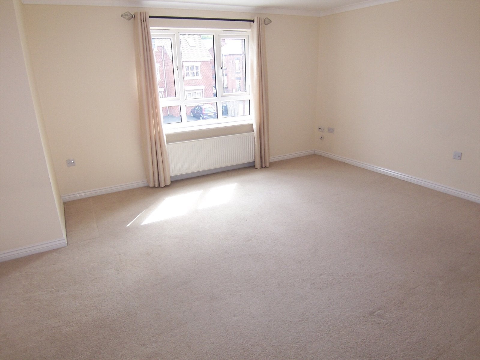Flat Novara Close in Barnsley