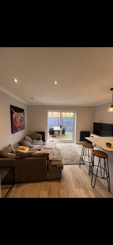 Room Hereward Road in Greater London