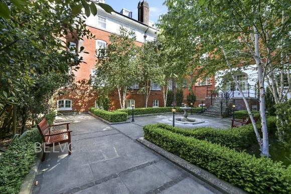 Flat Fulham Palace Road in Greater London