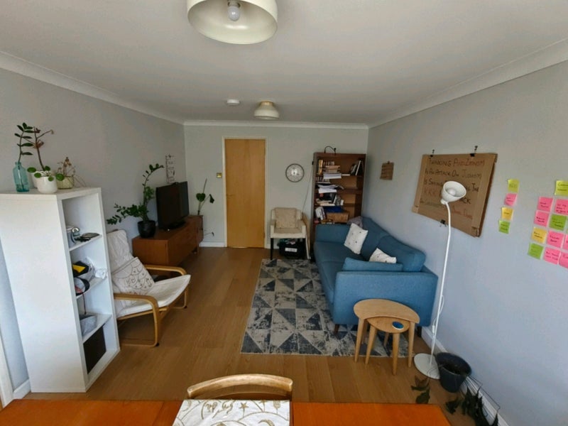 Room McDowall Road in Greater London