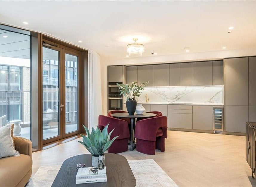 Flat Park Street in Greater London