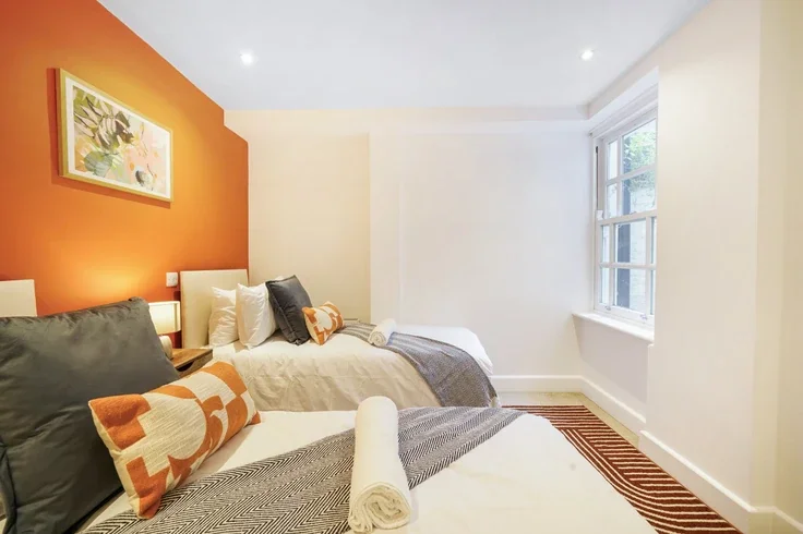 Flat Gopsall Street in Greater London