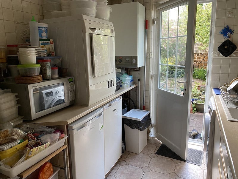 Room Floyd Road in Greater London