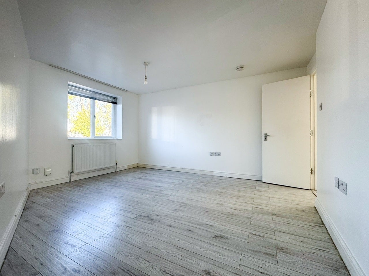 Flat The Link in Greater London