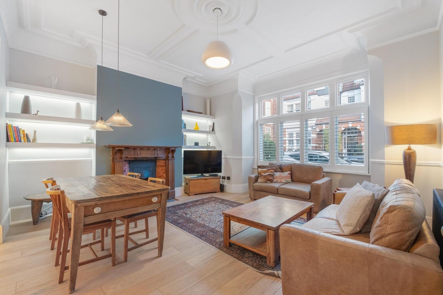 Flat Glenmore Road in Greater London