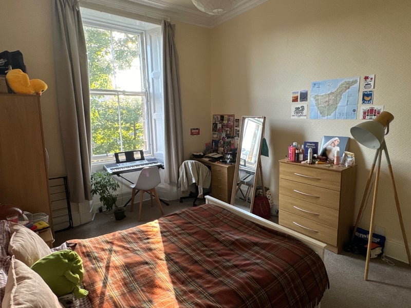 Room Morningside Road in City of Edinburgh