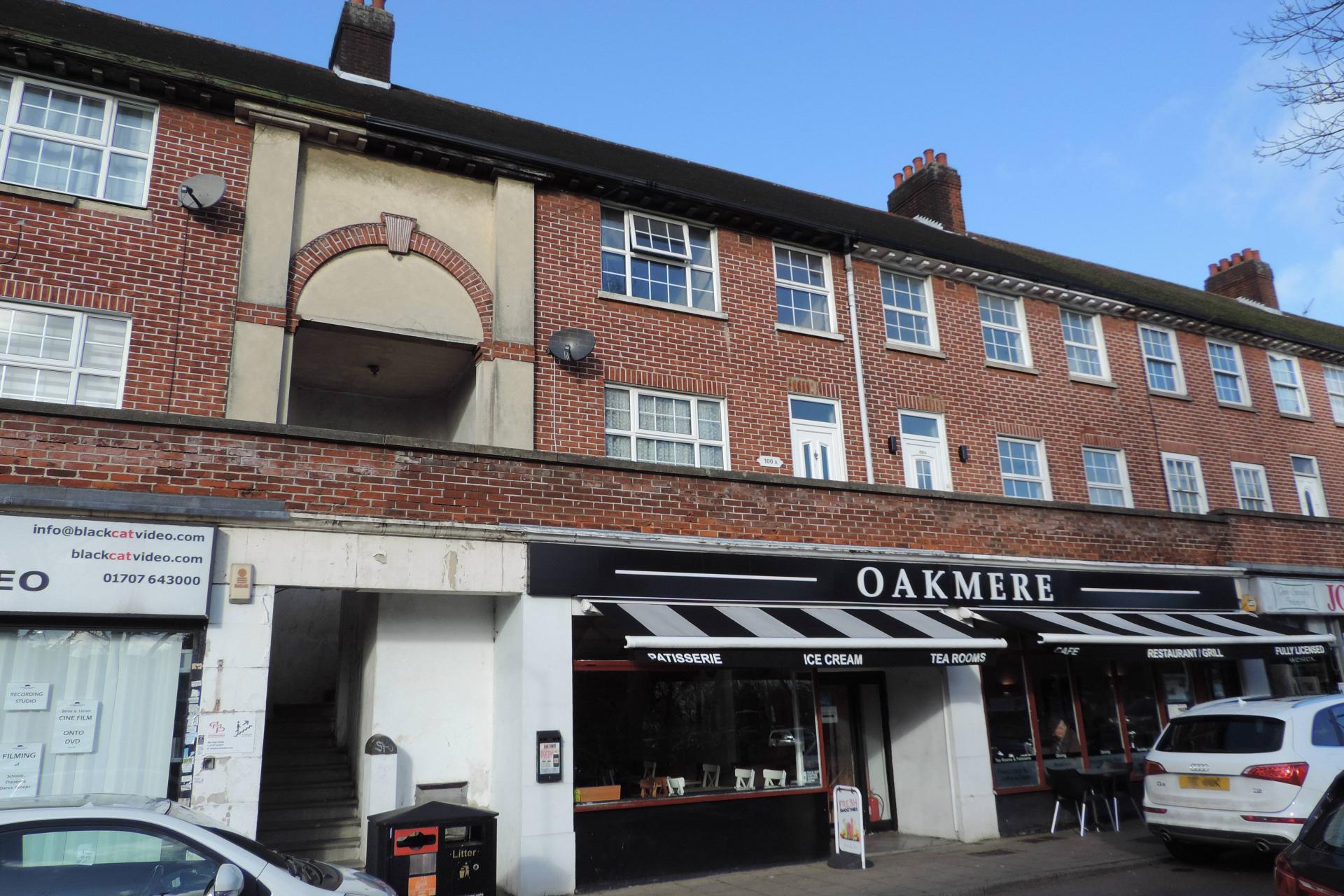 Flat High Street in Hertsmere
