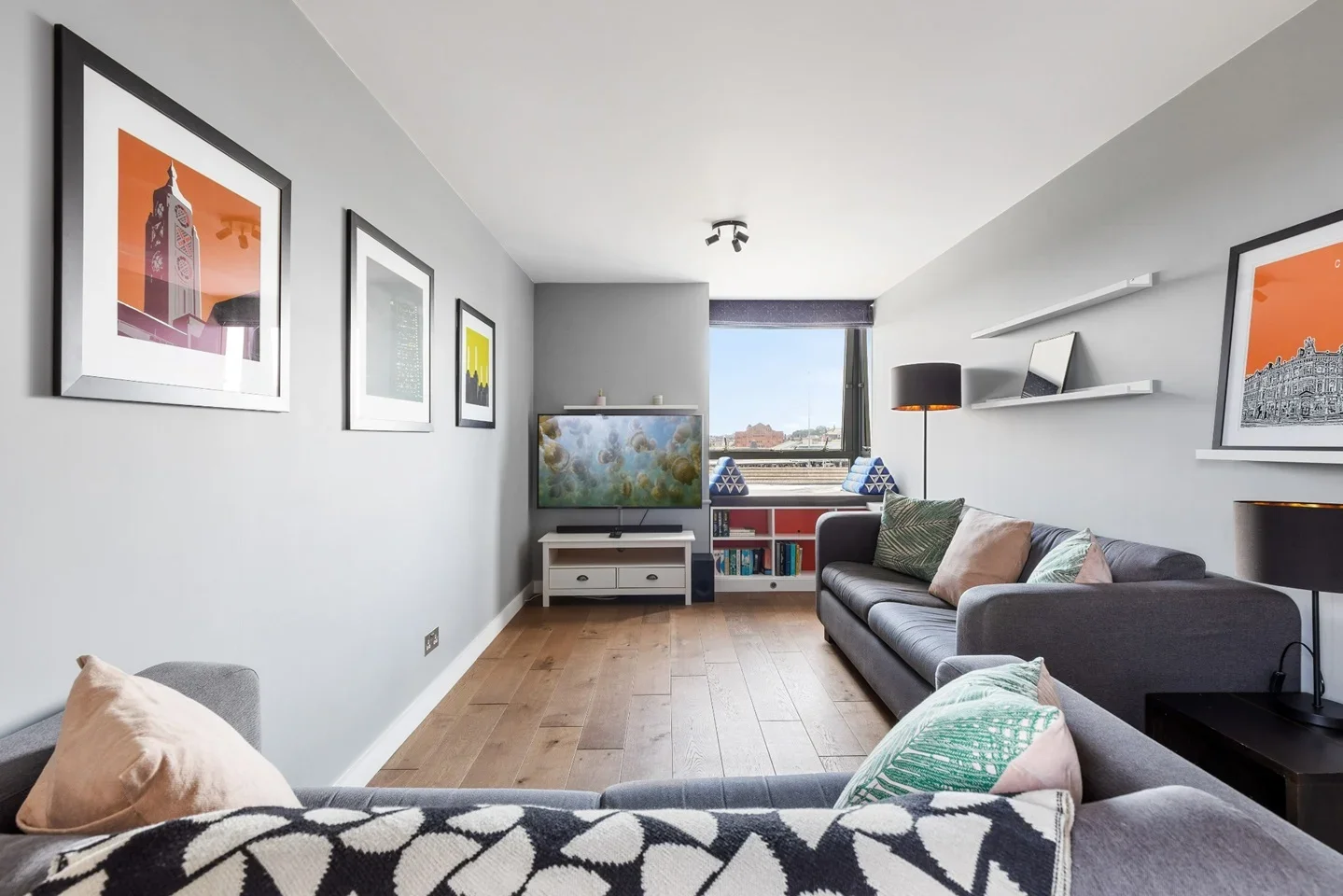 Flat Bramlands Close in Greater London