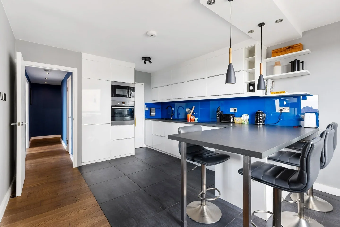 Flat Bramlands Close in Greater London