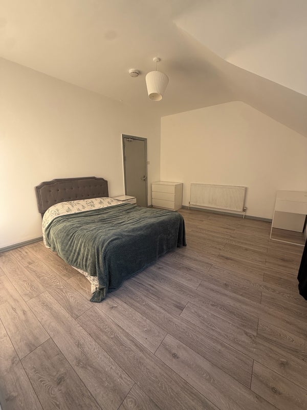 Room Birch Lane in Manchester