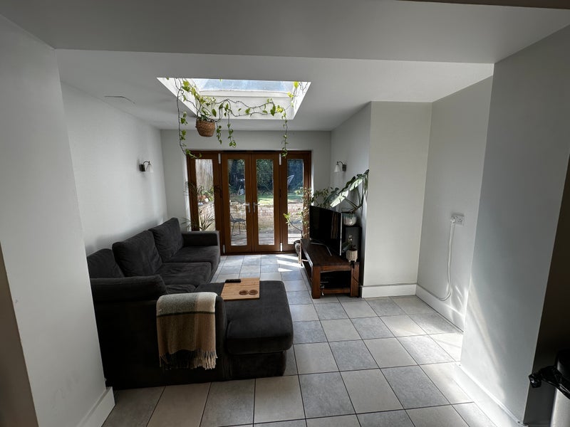 Room Sumatra Road in Greater London