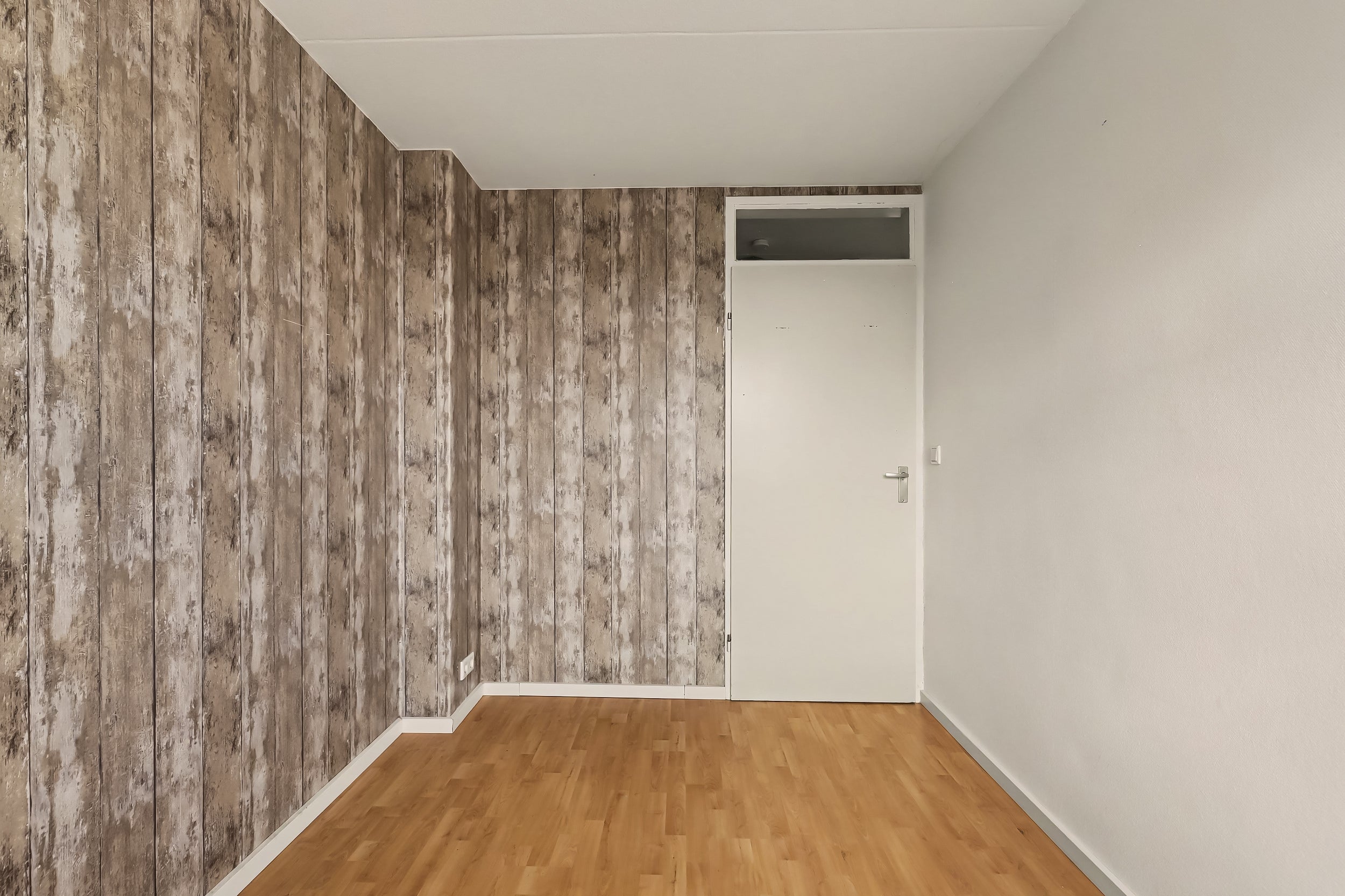 Tussenwoning te koop: Spoorstraat 12, Oost-Souburg