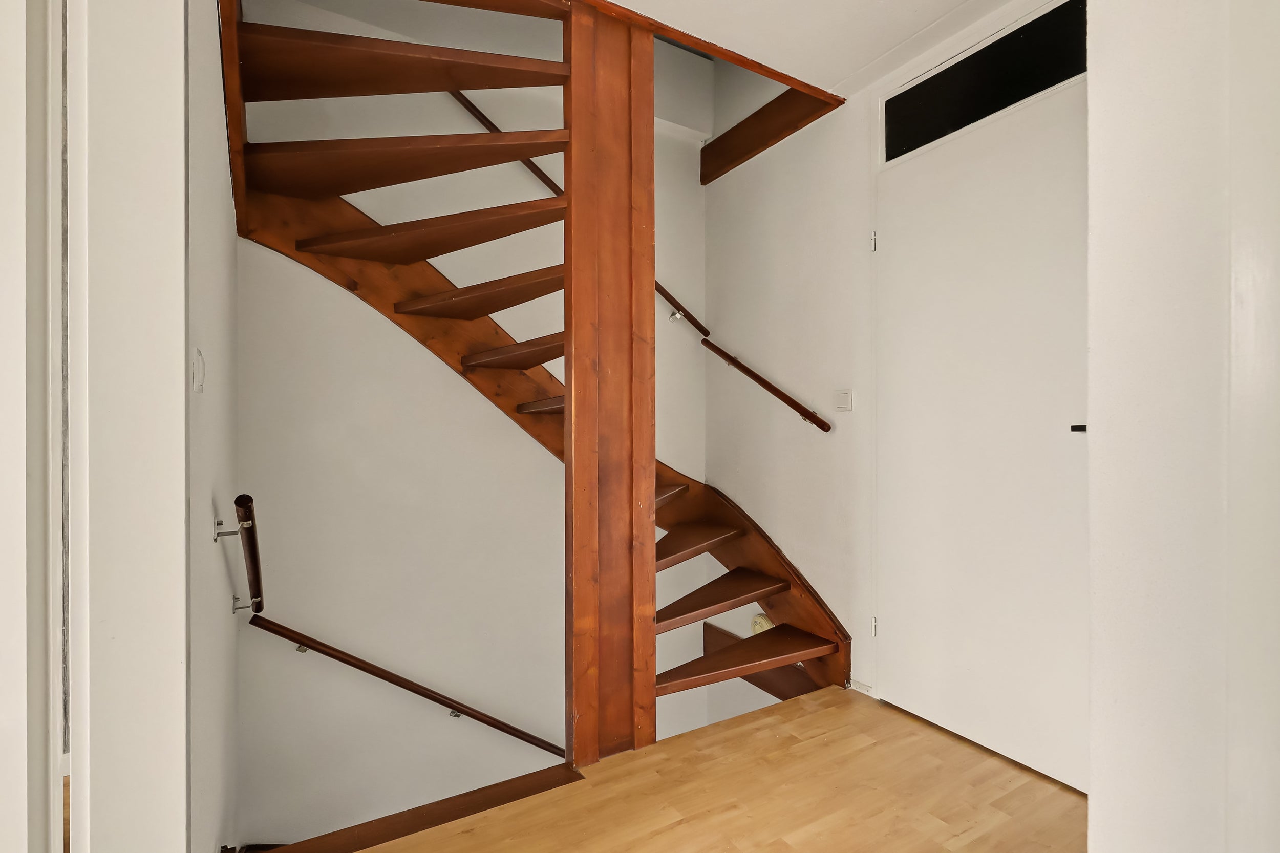 Tussenwoning te koop: Spoorstraat 12, Oost-Souburg