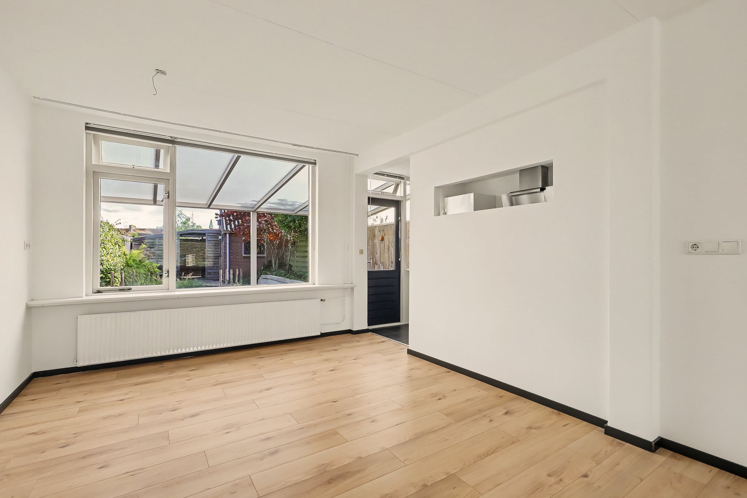 Tussenwoning te koop: Spoorstraat 12, Oost-Souburg