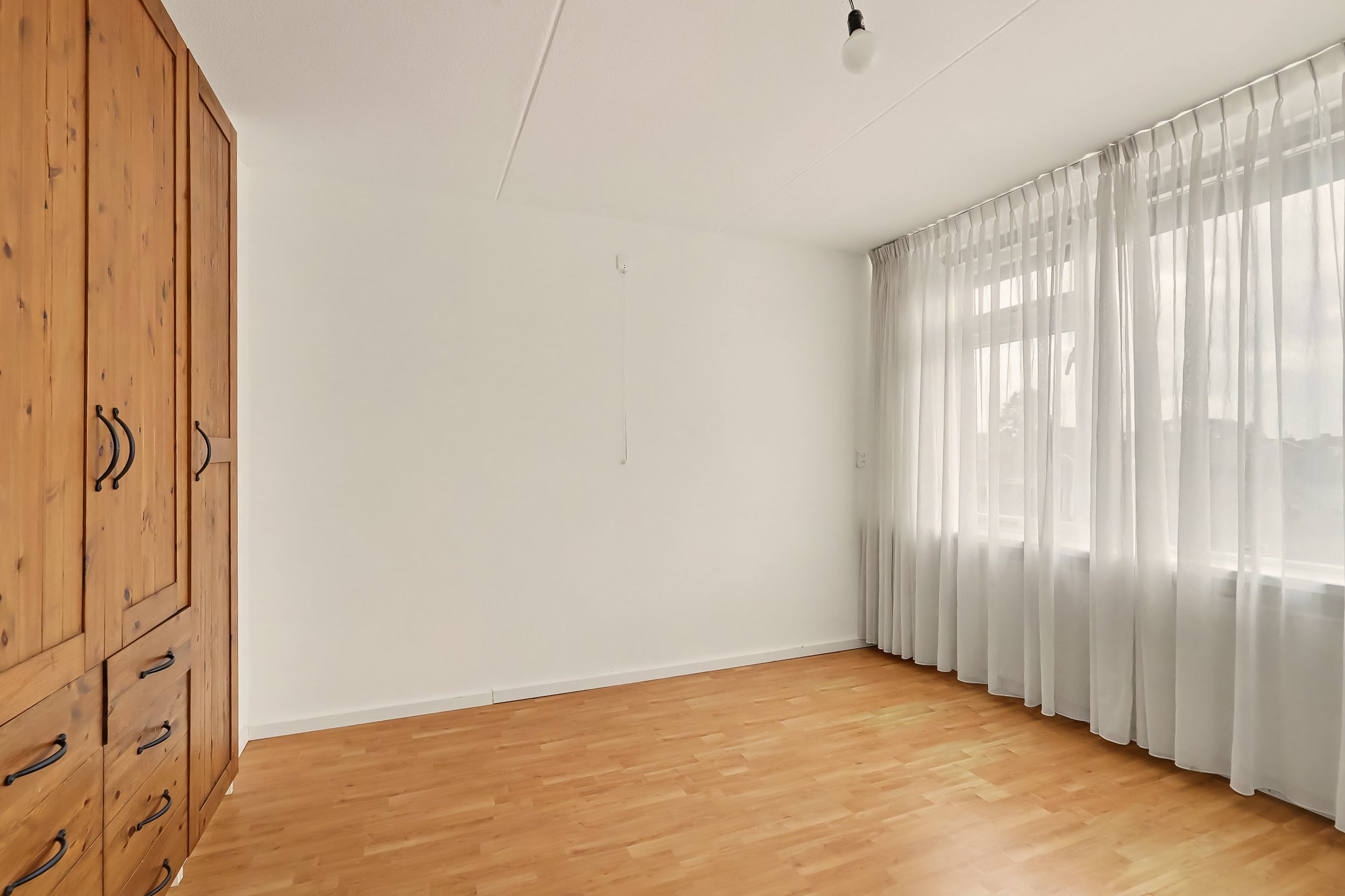 Tussenwoning te koop: Spoorstraat 12, Oost-Souburg