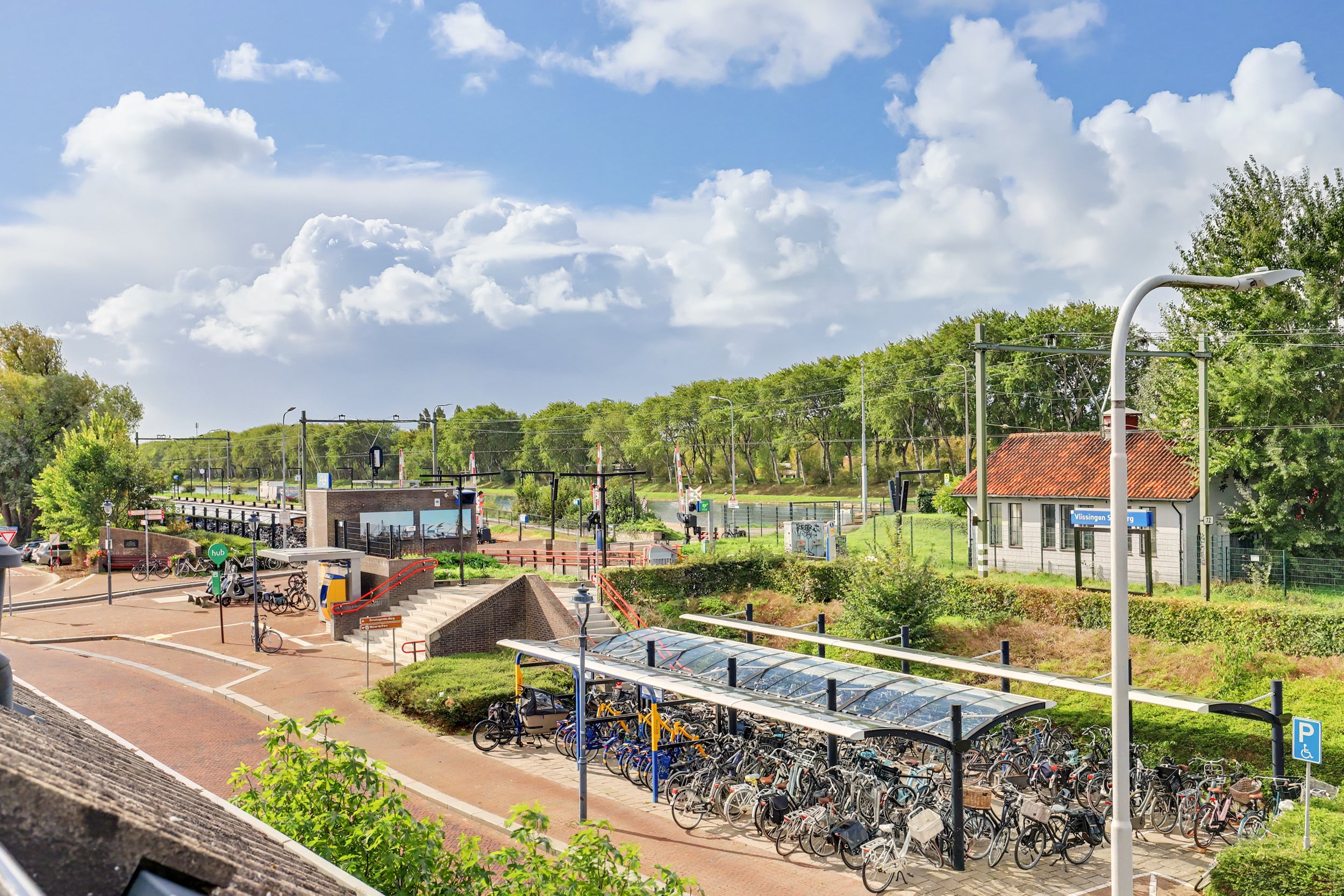 Tussenwoning te koop: Spoorstraat 12, Oost-Souburg