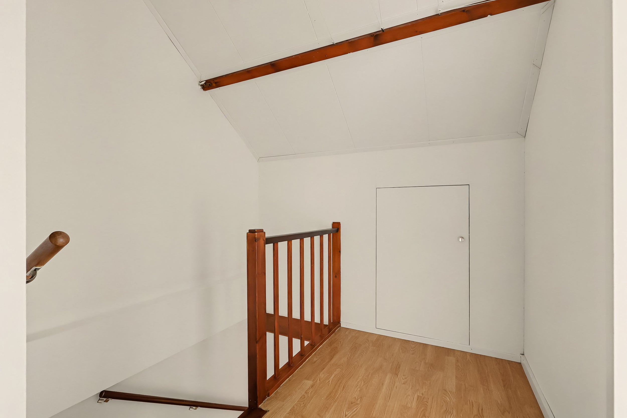 Tussenwoning te koop: Spoorstraat 12, Oost-Souburg