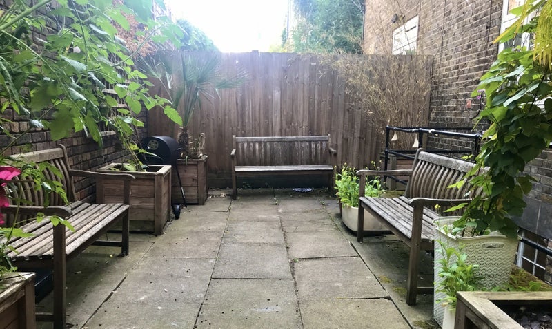Flat Cranleigh Street in Greater London