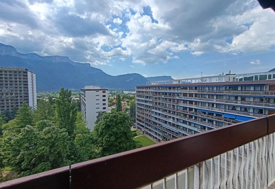 Flat Boulevard de Jomardière in Saint-Égrève