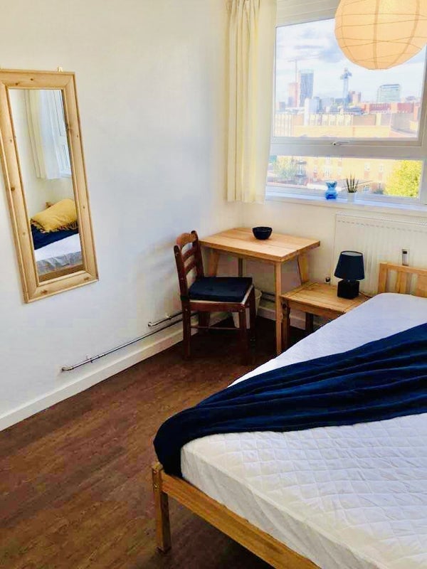 Room Somerset Square in Bristol
