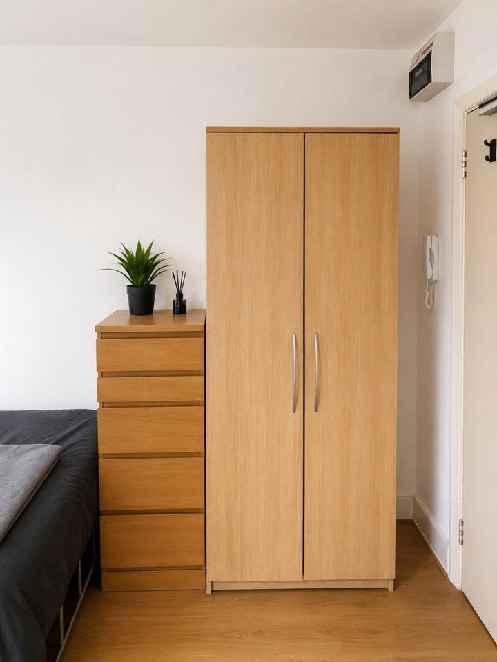 Flat Rufford Street in Greater London