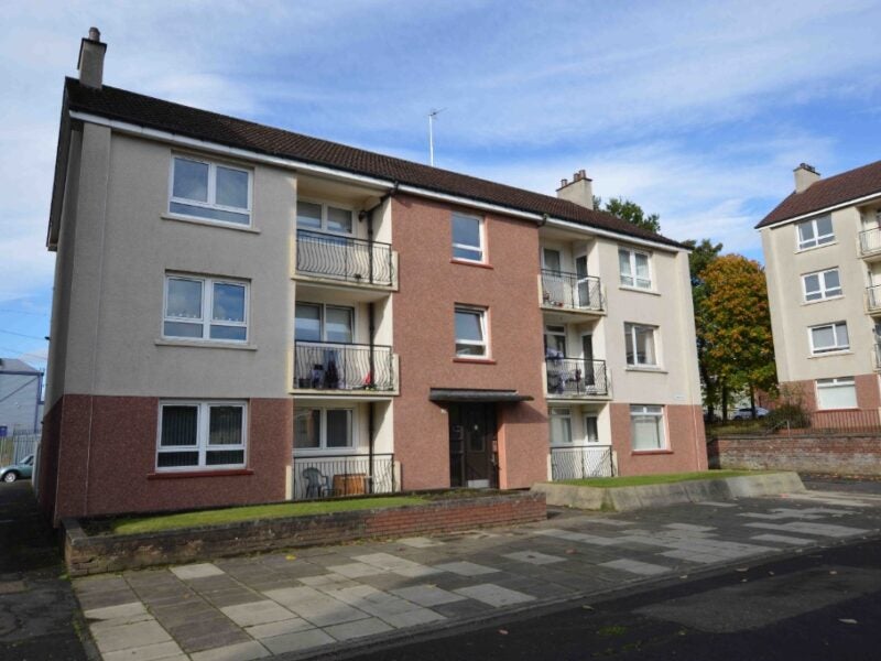 Flat Armadale Court in Glasgow