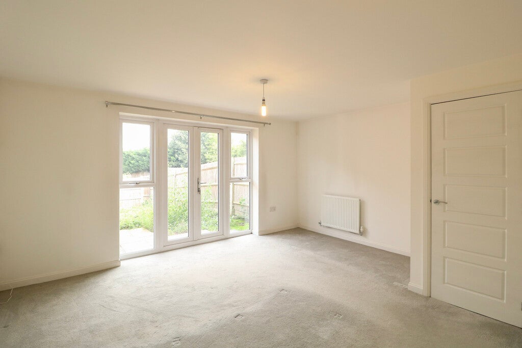House Woodpecker Close in Maidstone