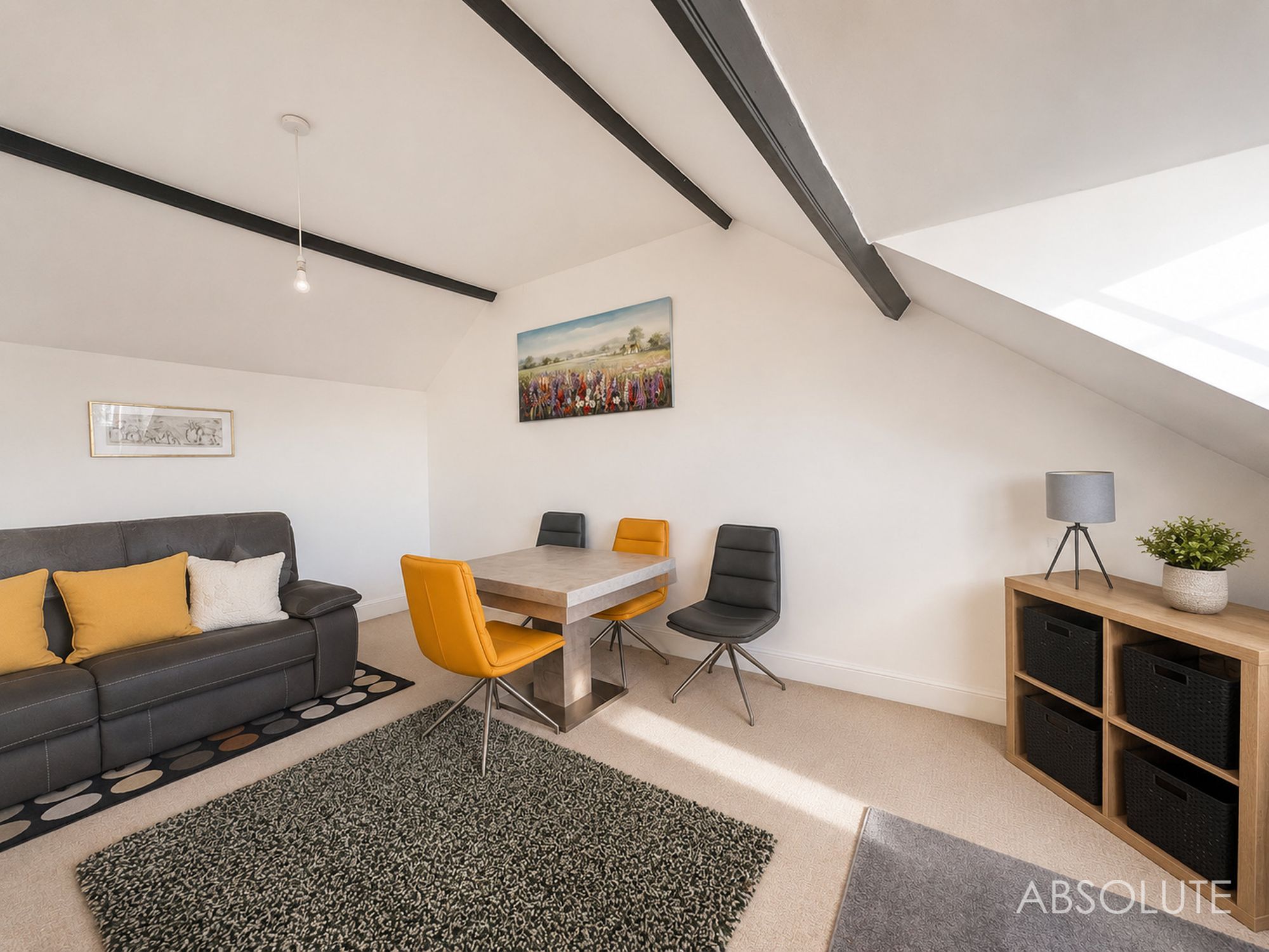 Flat Reddenhill Road in Torquay