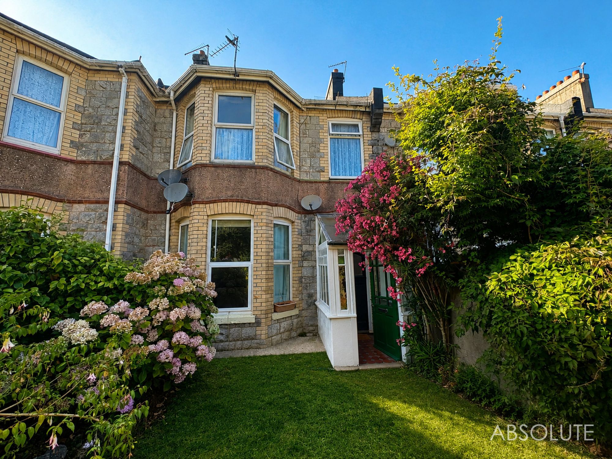 Flat Reddenhill Road in Torquay