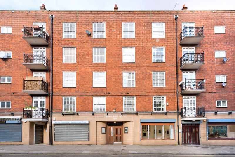 Flat Cromer Street in Greater London