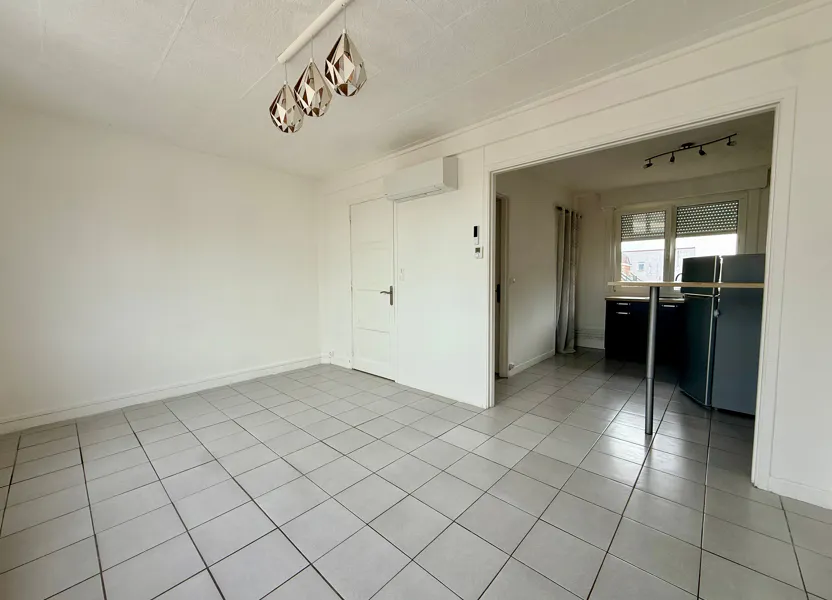 Flat Rue Victor Hugo in Houplines